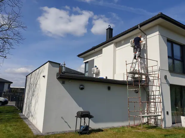 Montaż klimatyzacji w trakcie prac – realizacja 129