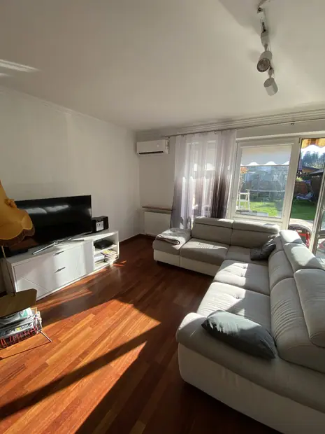 Salon z zamontowaną jednostką wewnętrzną